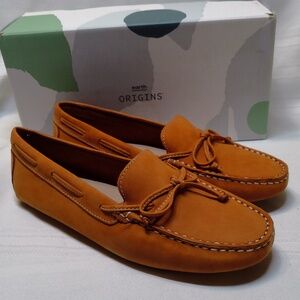 NIB Earth Origins Leather Moccasin Loafer Monarch Wide Womans Size 9.5W